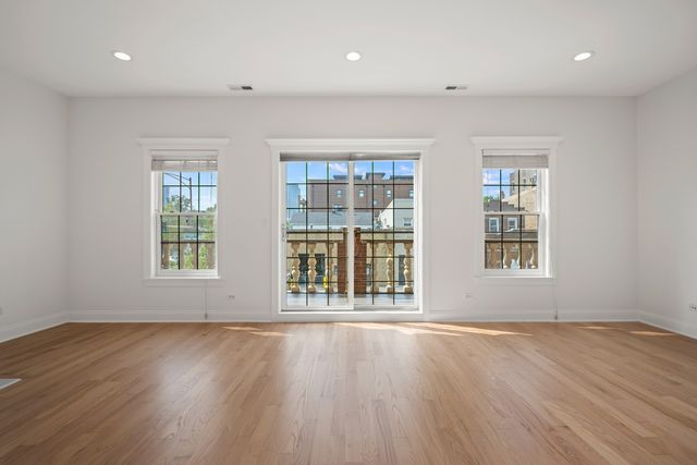 1402 W GRAND Avenue 2, Chicago, IL 60642