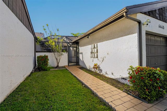 6445 W Pinehurst Cir W D25, Tamarac, FL 33321