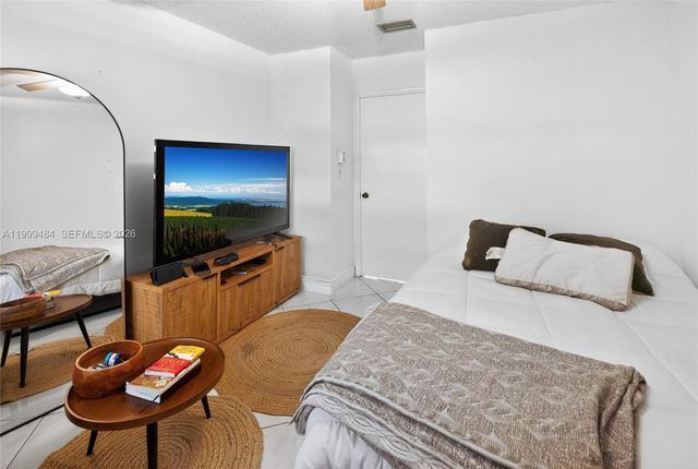 6445 W Pinehurst Cir W D25, Tamarac, FL 33321