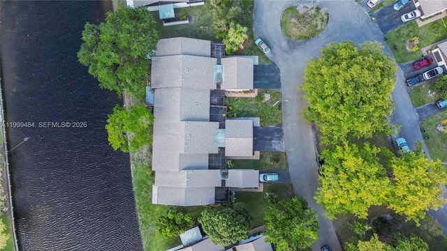 6445 W Pinehurst Cir W D25, Tamarac, FL 33321