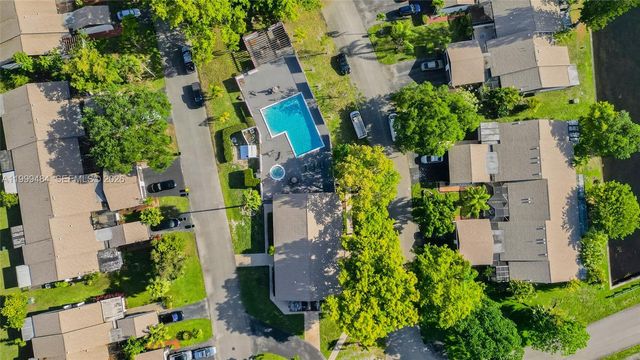 6445 W Pinehurst Cir W D25, Tamarac, FL 33321