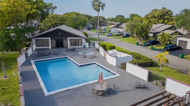 6445 W Pinehurst Cir W D25, Tamarac, FL 33321