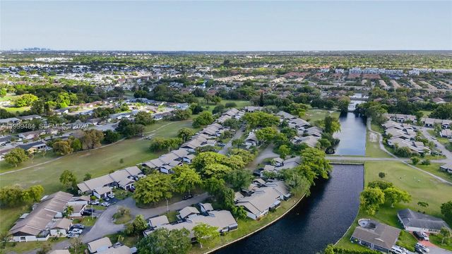 6445 W Pinehurst Cir W D25, Tamarac, FL 33321