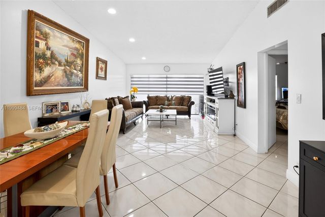 6445 W Pinehurst Cir W D25, Tamarac, FL 33321