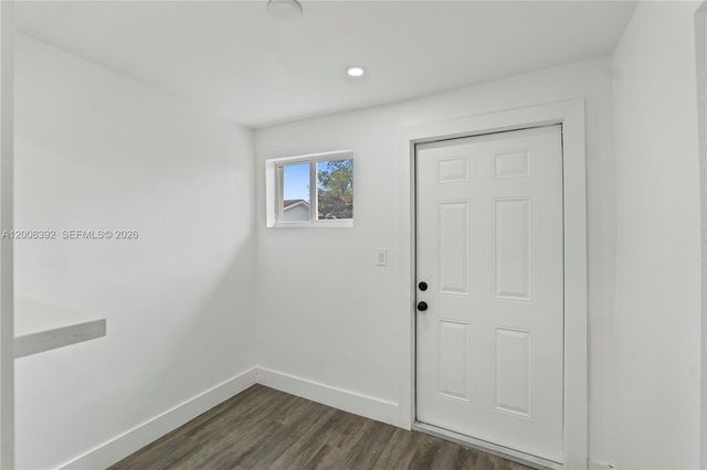 5658 SW 1st St, Miami, FL 33134