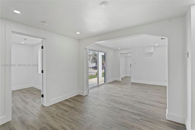 5658 SW 1st St, Miami, FL 33134