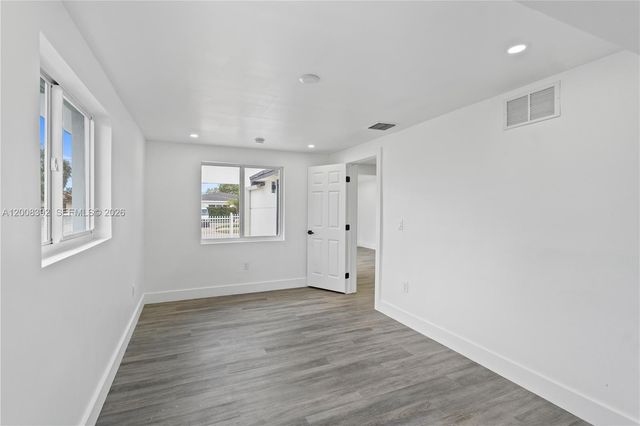 5658 SW 1st St, Miami, FL 33134