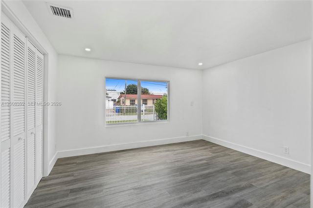 5658 SW 1st St, Miami, FL 33134