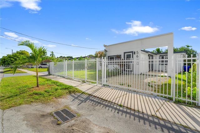 5658 SW 1st St, Miami, FL 33134