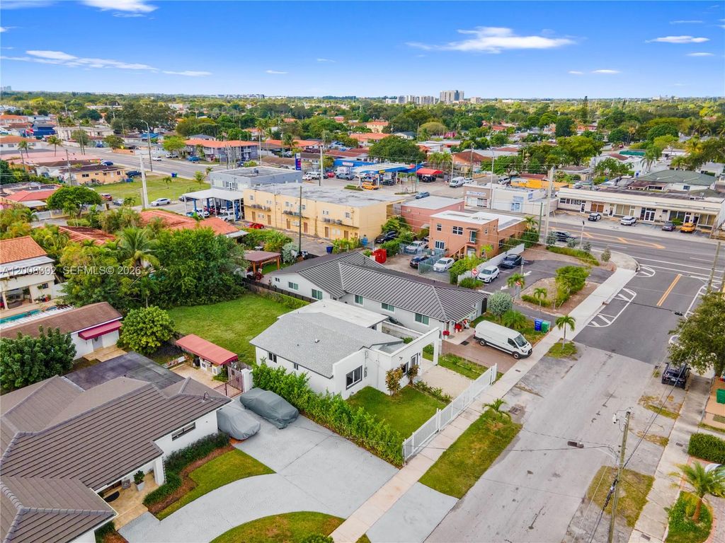 5658 SW 1st St, Miami, FL 33134