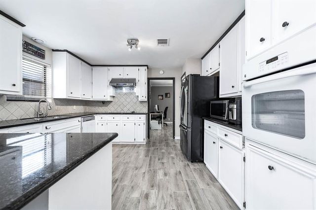 12710 Ashford Pine Drive, Houston, TX 77082