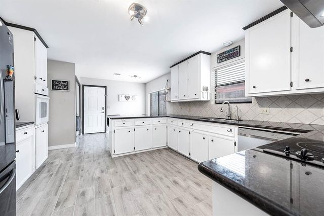 12710 Ashford Pine Drive, Houston, TX 77082