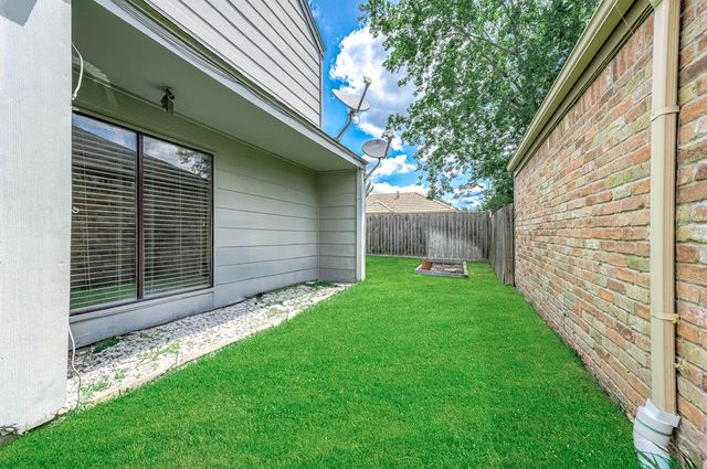 12710 Ashford Pine Drive, Houston, TX 77082
