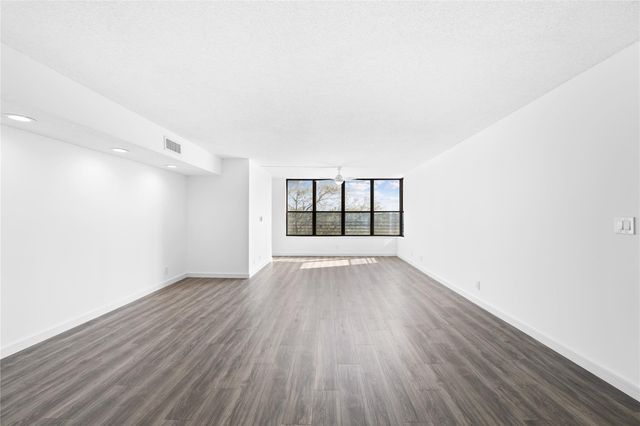 2767 Carambola Circle 402, Coconut Creek, FL 33066