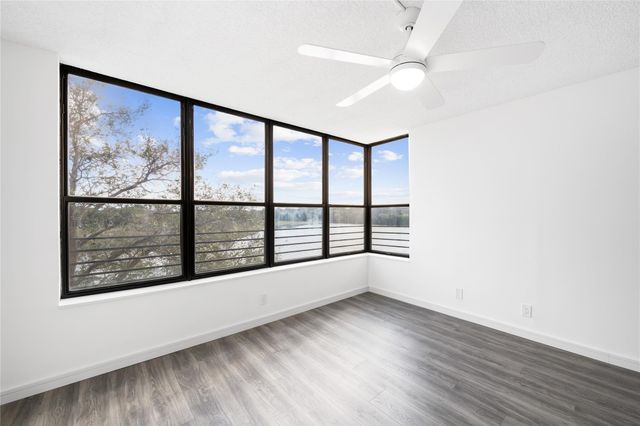 2767 Carambola Circle 402, Coconut Creek, FL 33066