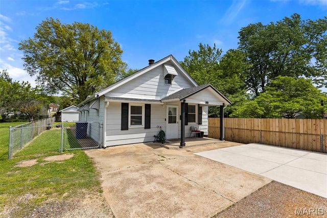 3929 Bates Street, St Louis, MO 63116