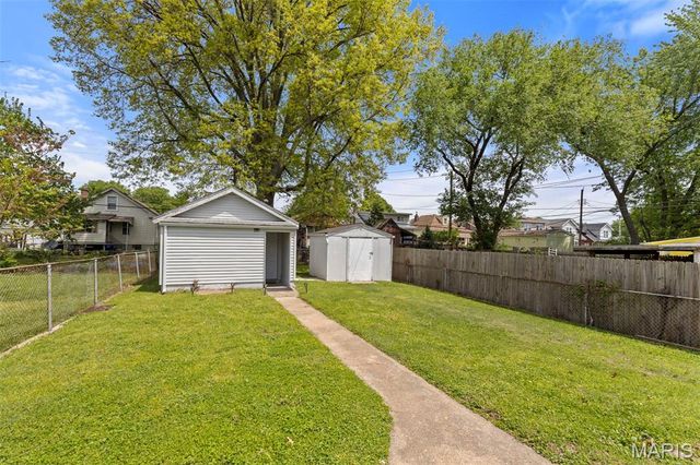 3929 Bates Street, St Louis, MO 63116