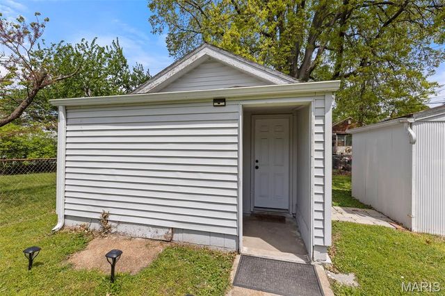 3929 Bates Street, St Louis, MO 63116