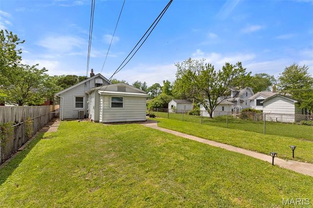 3929 Bates Street, St Louis, MO 63116