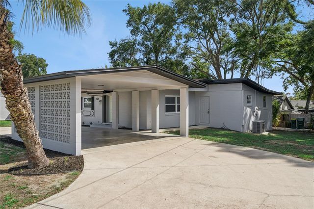 1310 LEE COURT, Leesburg, FL 34748