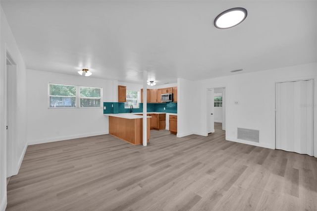 1110 BUSAC AVENUE, Jacksonville, FL 32205