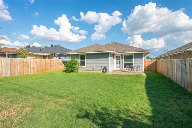 1114 Cottage Grove Circle, Bryan, TX 77801