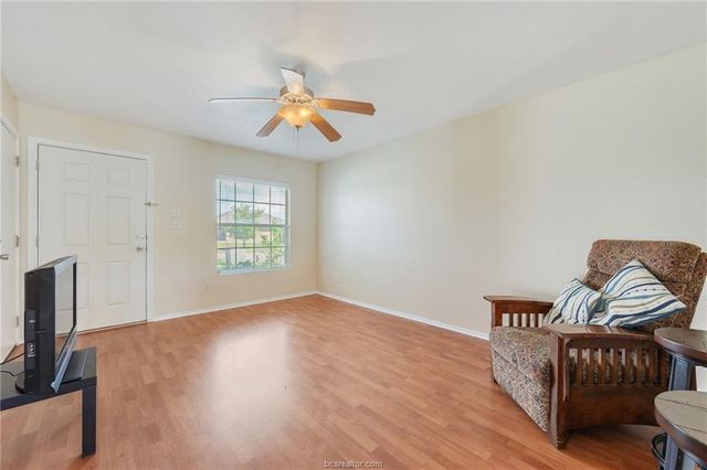 1114 Cottage Grove Circle, Bryan, TX 77801