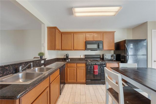 1114 Cottage Grove Circle, Bryan, TX 77801