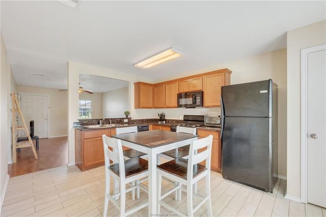 1114 Cottage Grove Circle, Bryan, TX 77801