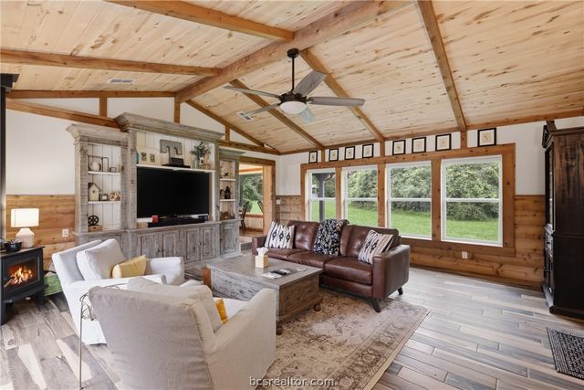 18578 Old Bundick Road, Bryan, TX 77808