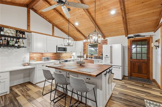 18578 Old Bundick Road, Bryan, TX 77808
