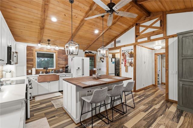 18578 Old Bundick Road, Bryan, TX 77808
