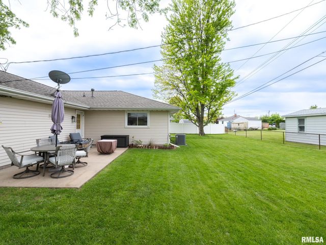 3819 S PARAMOUNT Road, Bartonville, IL 61607