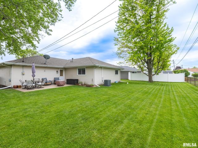 3819 S PARAMOUNT Road, Bartonville, IL 61607