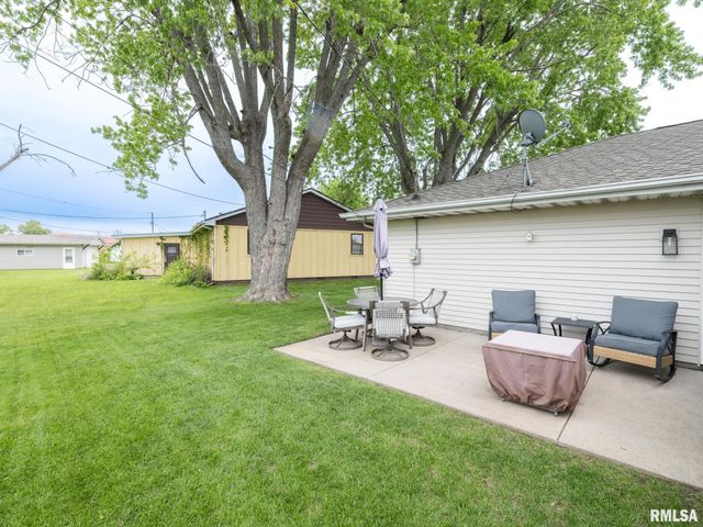 3819 S PARAMOUNT Road, Bartonville, IL 61607