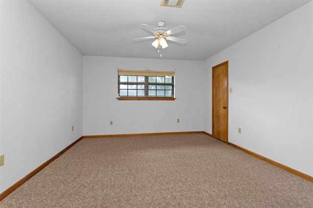 15 Brumley Drive, Huntsville, TX 77320