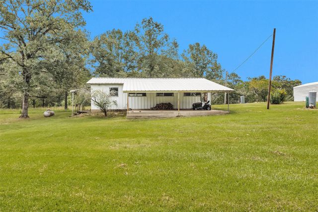 15 Brumley Drive, Huntsville, TX 77320