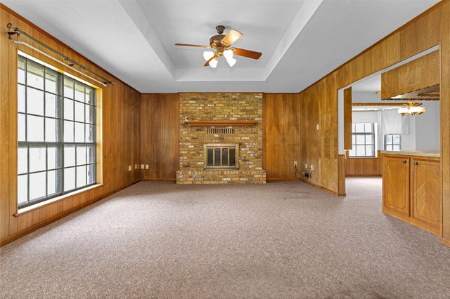 15 Brumley Drive, Huntsville, TX 77320