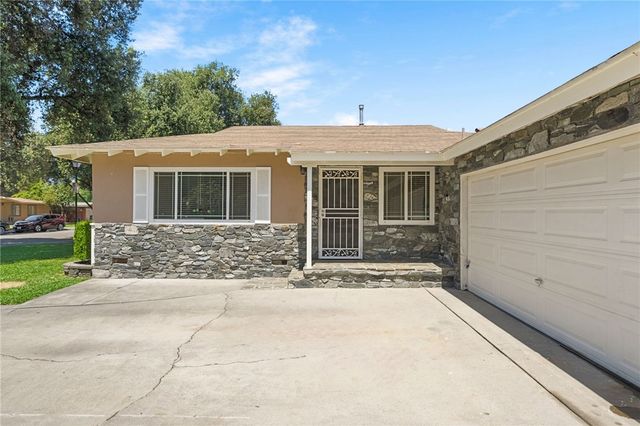 4869 Serrano Place, Riverside, CA 92504