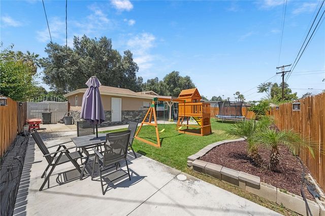 4869 Serrano Place, Riverside, CA 92504
