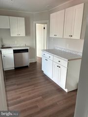 401 MAIN ST #B, Denver, PA 17517