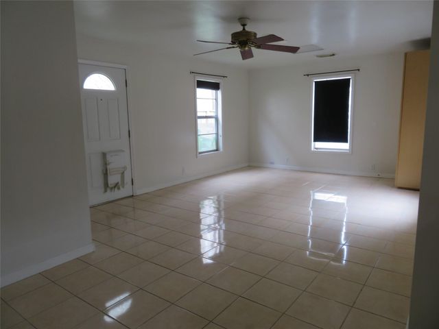 535 Arlington Street, Houston, TX 77007
