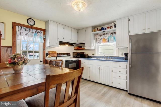 371 MAPLE AVE, Hanover, PA 17331