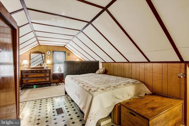 371 MAPLE AVE, Hanover, PA 17331