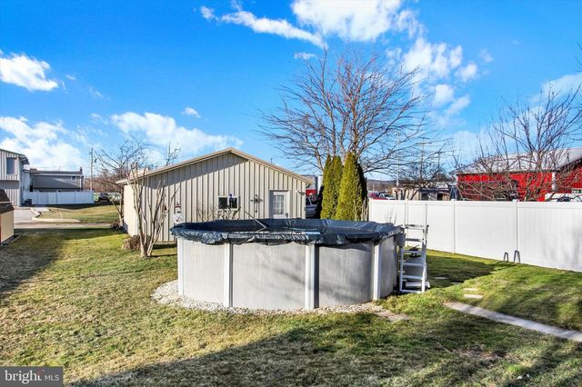 371 MAPLE AVE, Hanover, PA 17331