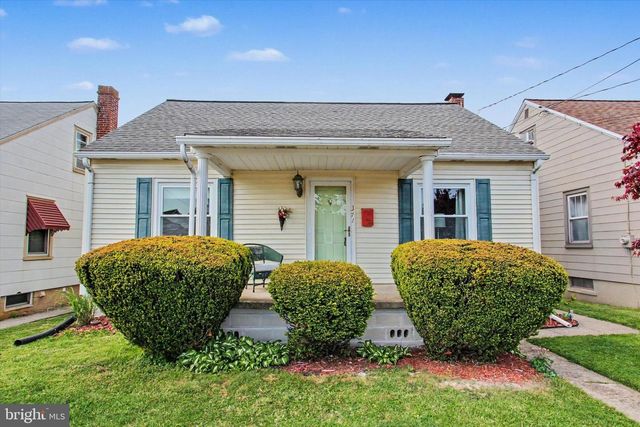 371 MAPLE AVE, Hanover, PA 17331