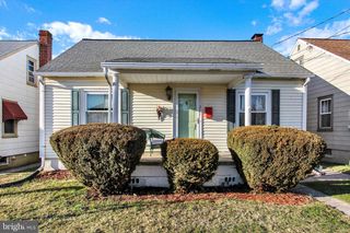 371 MAPLE AVE, Hanover, PA 17331