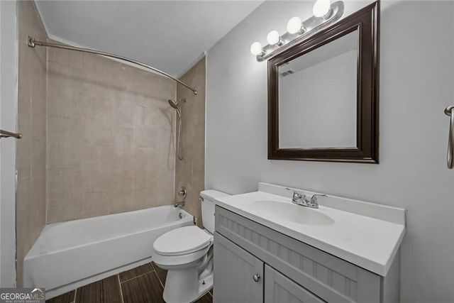 725 Matilda Place N, Atlanta, GA 30318