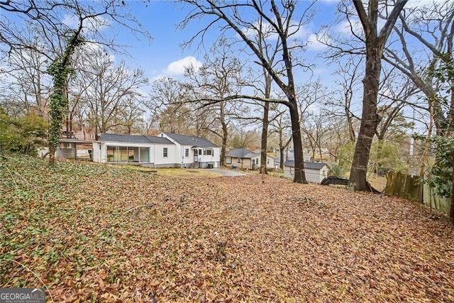 725 Matilda Place N, Atlanta, GA 30318