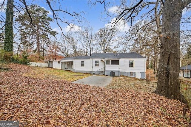 725 Matilda Place N, Atlanta, GA 30318